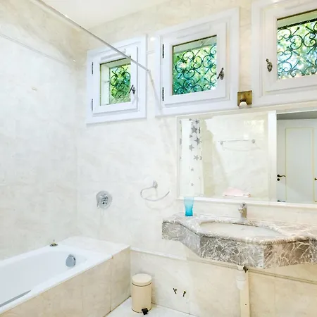 Eden Appartement Menton